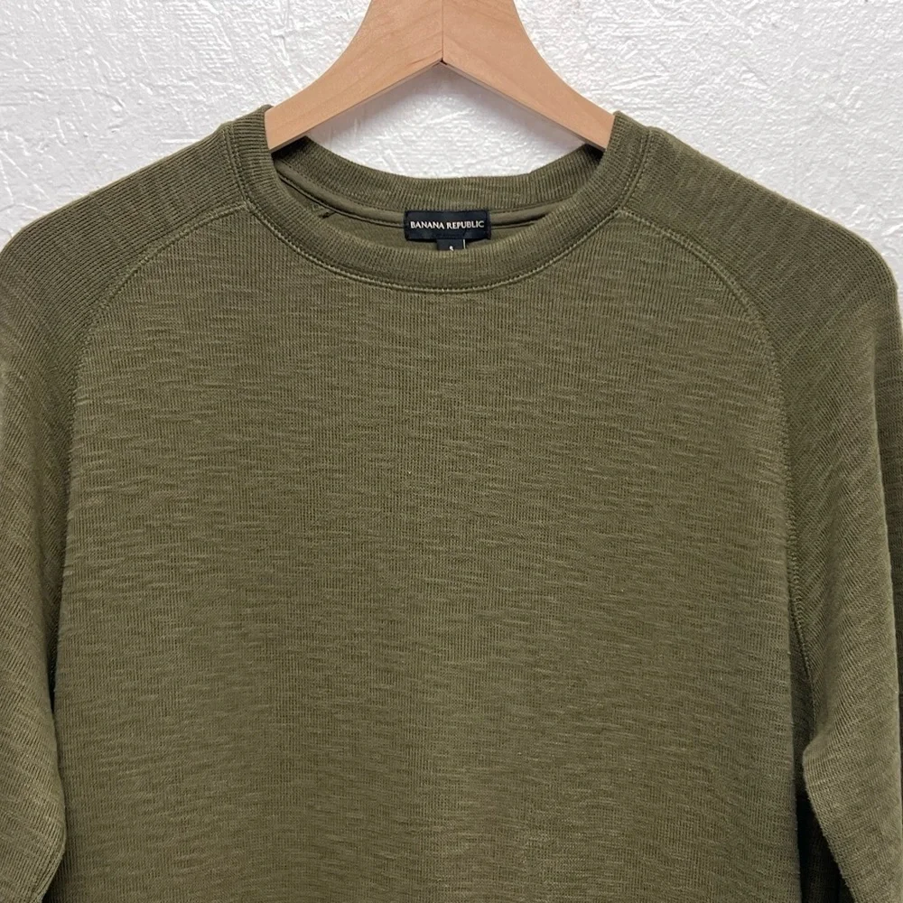 BANANA Republic Men's Double Knit Long Sleeve Crewneck Shirt - S